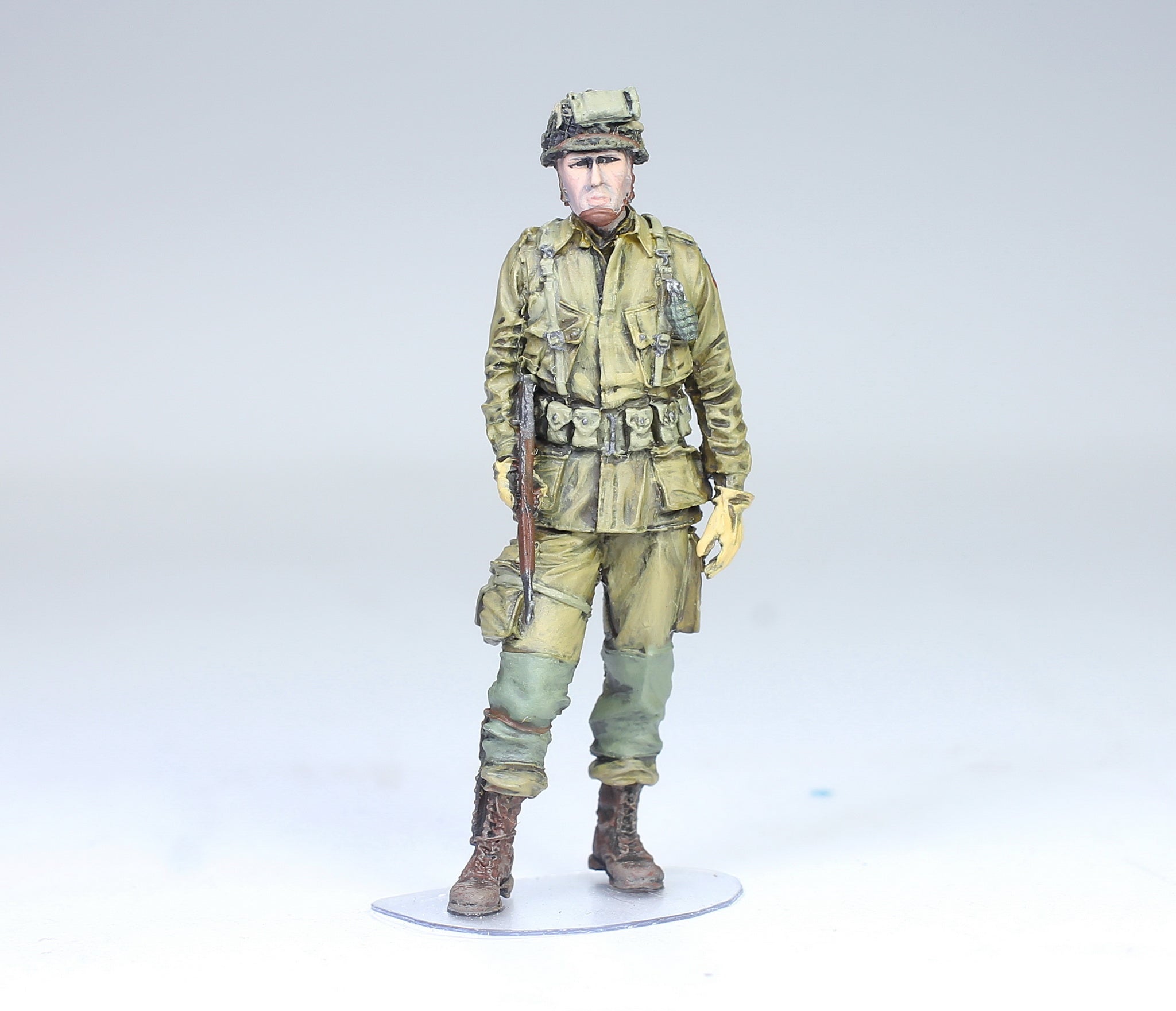 Example of WW2 Paratroopers kit at Normandy and Arnhem