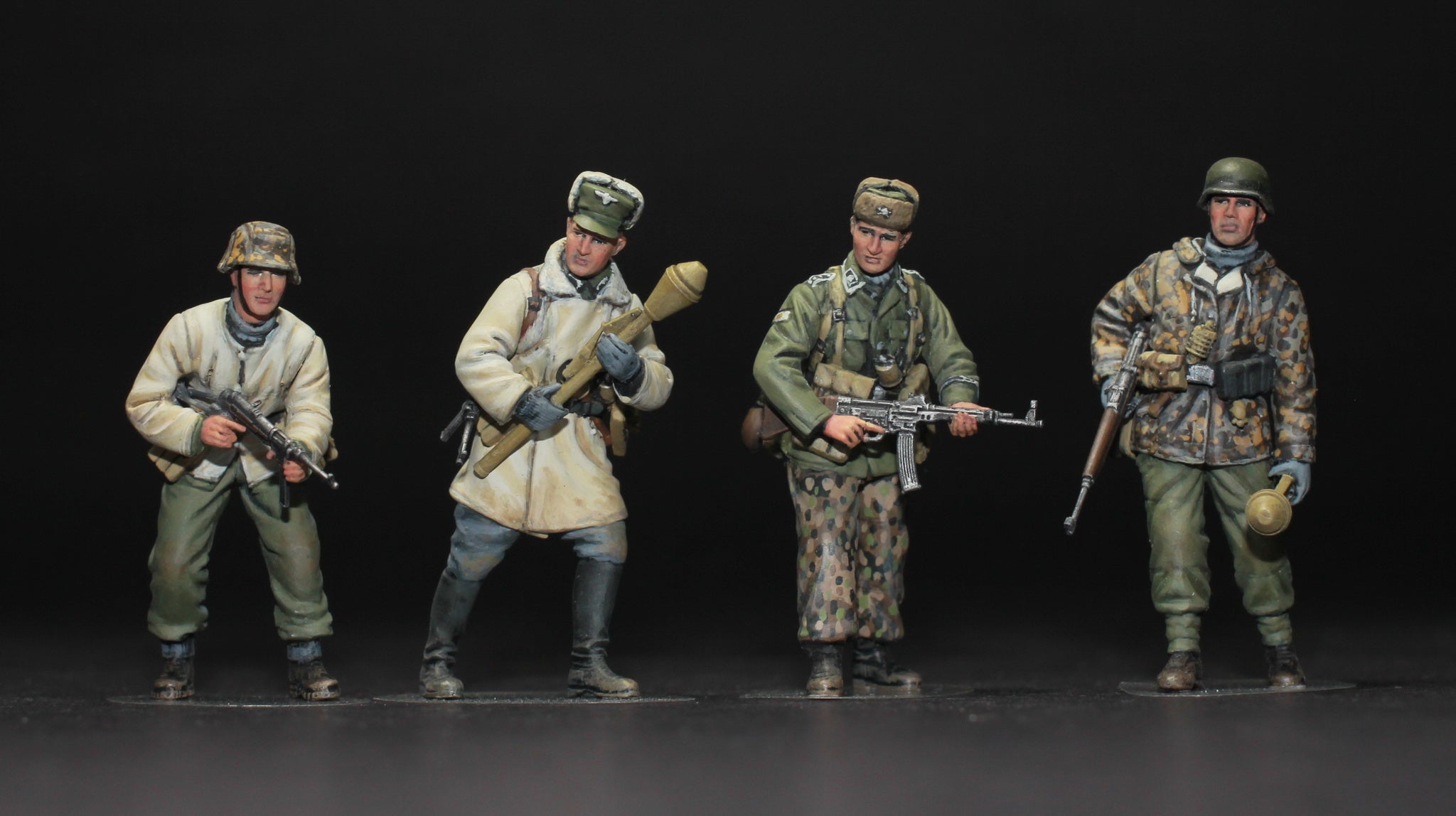 German Totenkopf division budapest 1945 (04 figures), 1/35 Scaled Rati ...